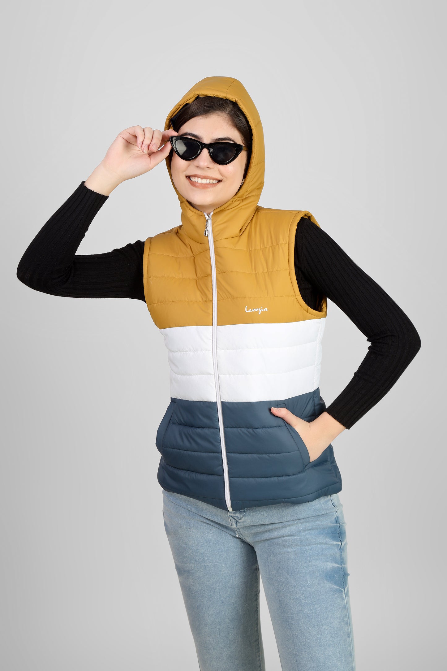 Lavozia cut sleeve women jacket